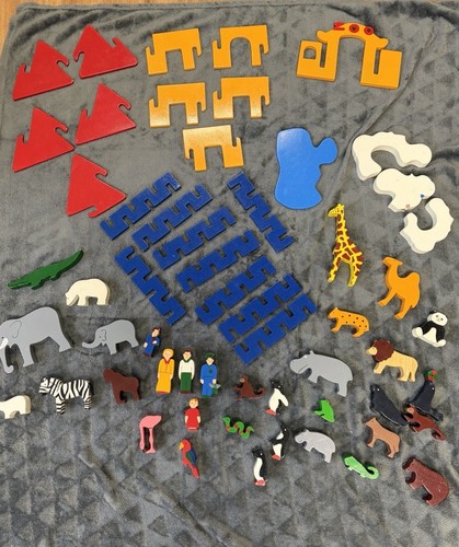 Wooden zoo set - wooden,