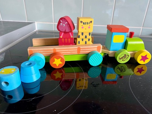 Wooden train set safari - train,