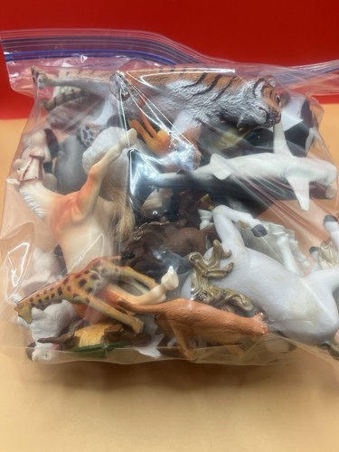 Lot assorted animal figures - assorted,